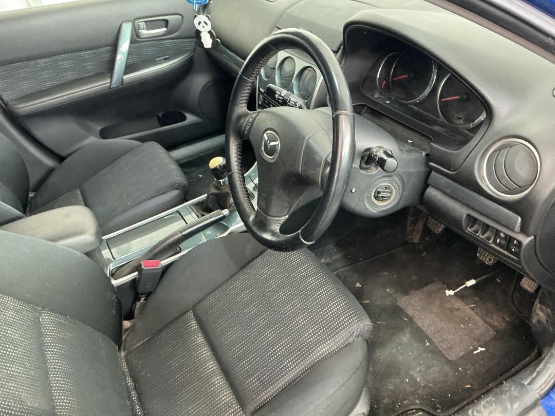 Photo '7' of Mazda Atenza Sport 2300