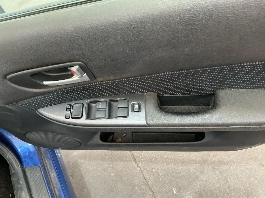 Photo '8' of Mazda Atenza Sport 2300