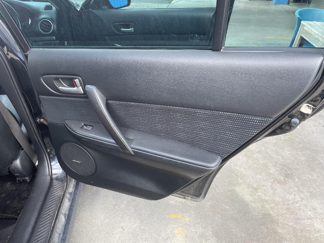 Photo '13' of Mazda Atenza