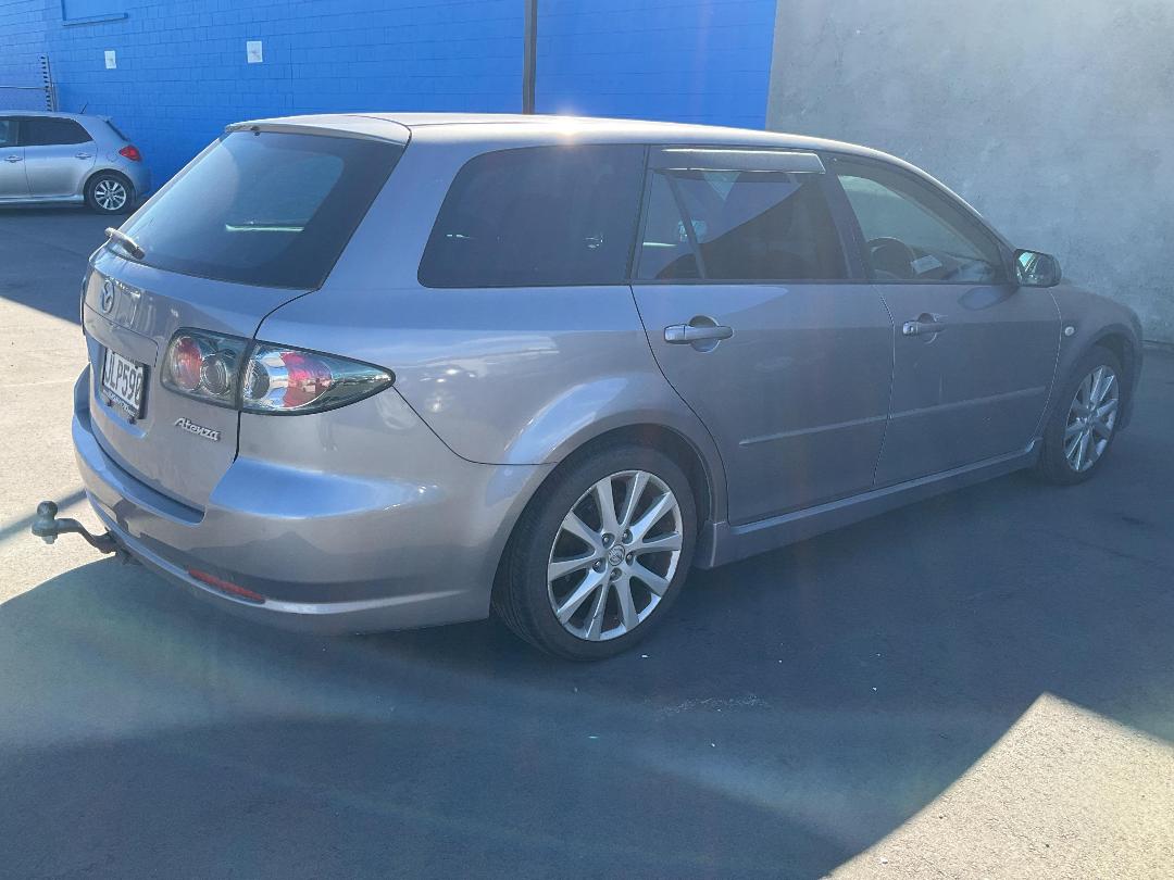 Photo '5' of Mazda Atenza