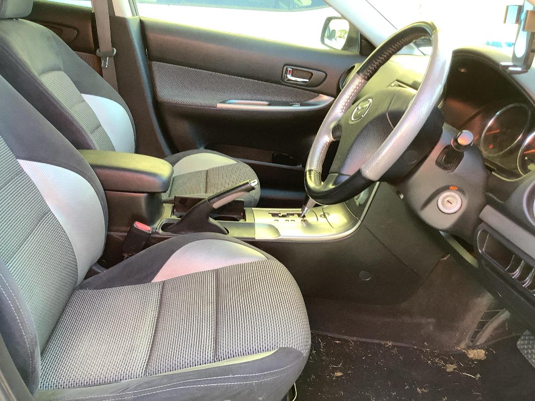 Photo '8' of Mazda Atenza