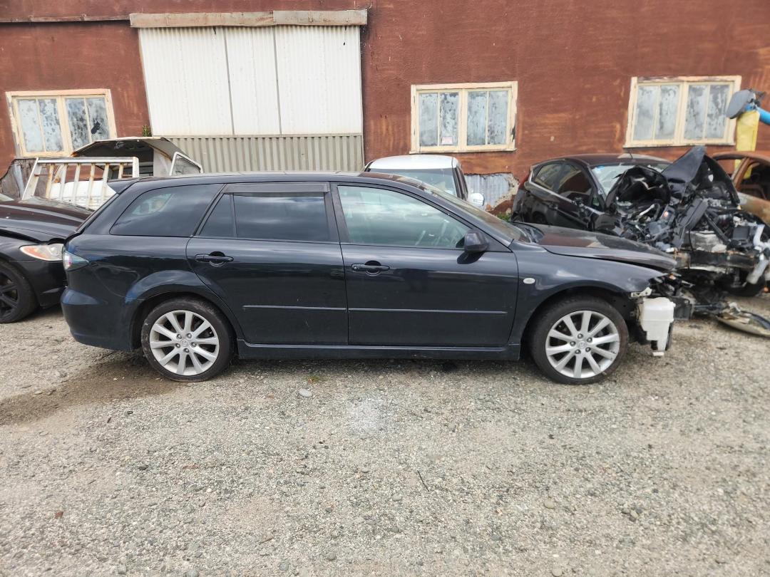 Photo '3' of Mazda Atenza