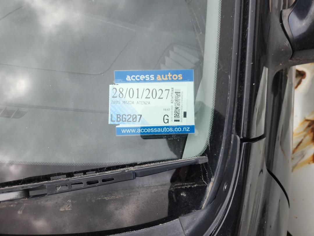 Photo '7' of Mazda Atenza