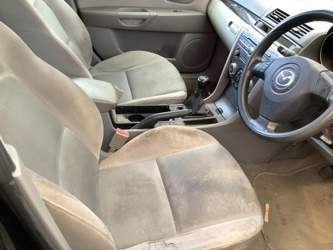 Photo '12' of Mazda Axela Photo '12' of Mazda Axela