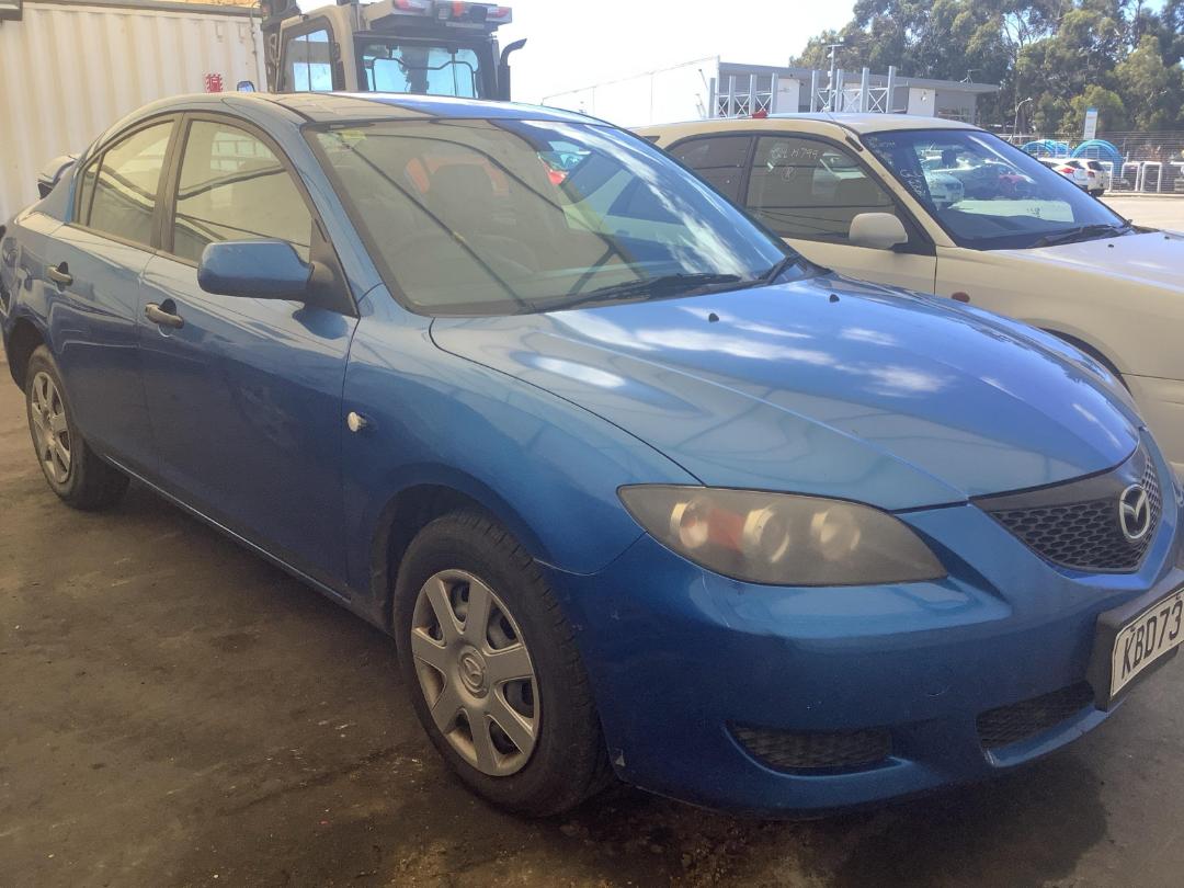 Photo '2' of Mazda Axela Photo '2' of Mazda Axela