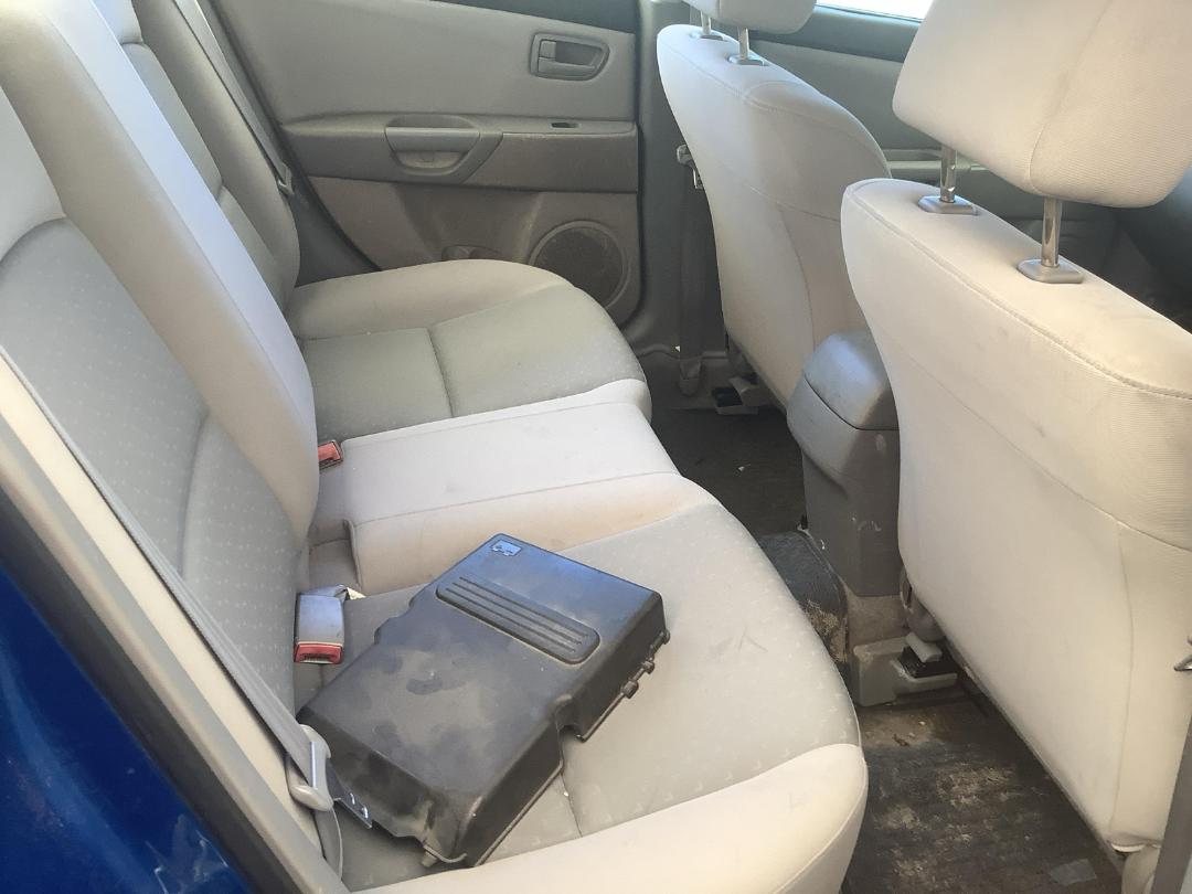 Photo '8' of Mazda Axela Photo '8' of Mazda Axela