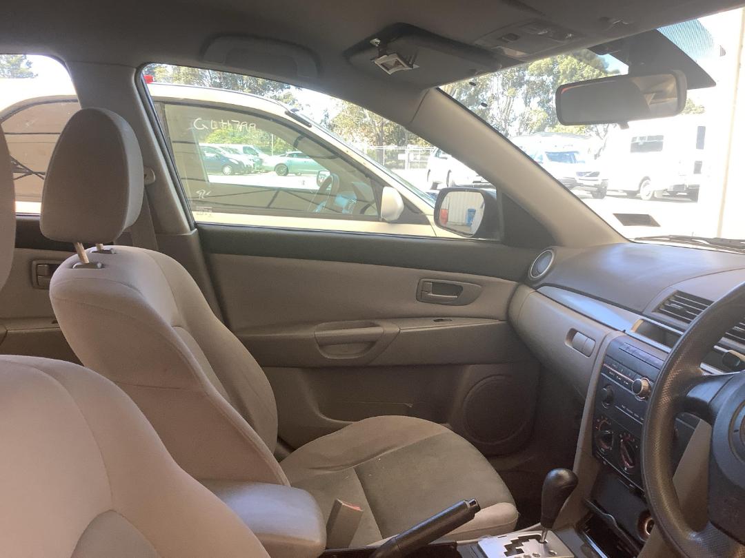 Photo '11' of Mazda Axela Photo '11' of Mazda Axela