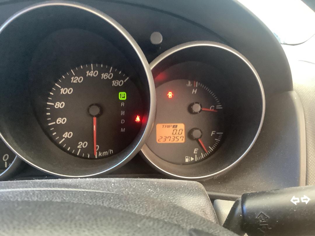 Photo '12' of Mazda Axela Photo '12' of Mazda Axela