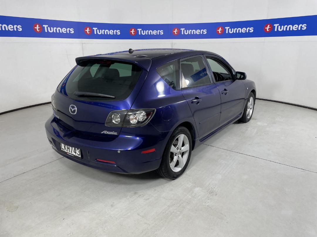 Photo '7' of Mazda Axela