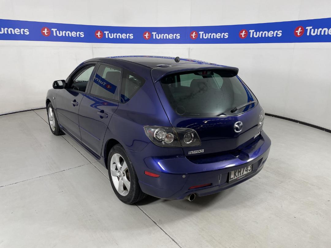 Photo '5' of Mazda Axela