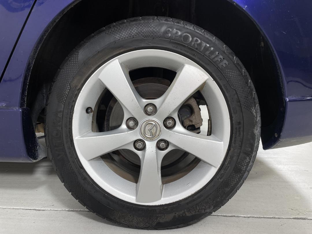 Photo '11' of Mazda Axela