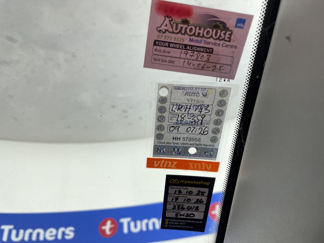 Photo '24' of Mazda Axela