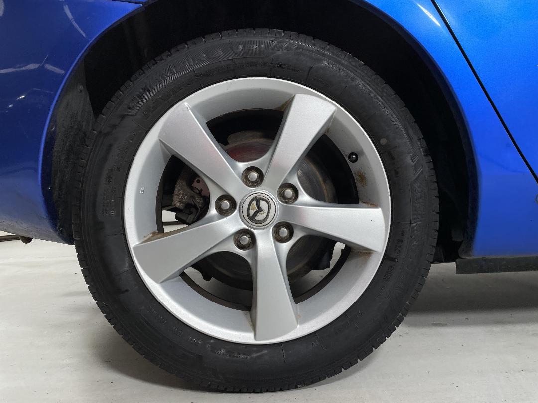 Photo '12' of Mazda Axela Photo '12' of Mazda Axela