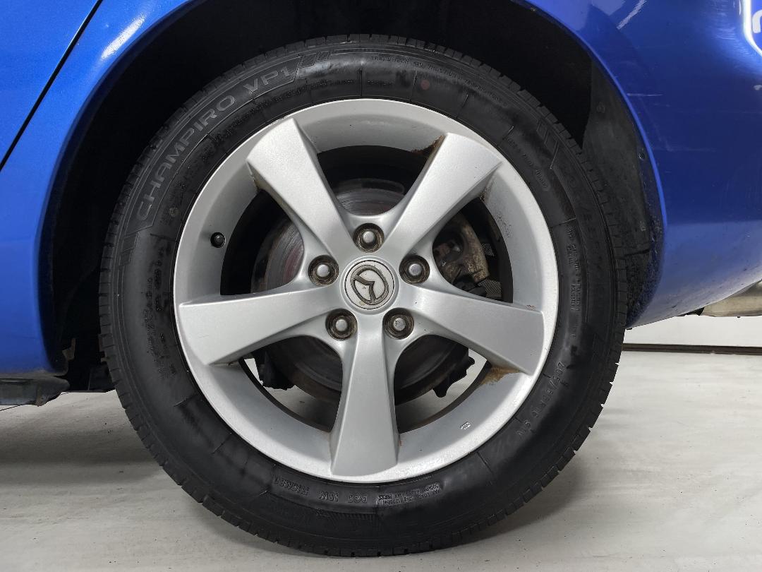 Photo '11' of Mazda Axela Photo '11' of Mazda Axela