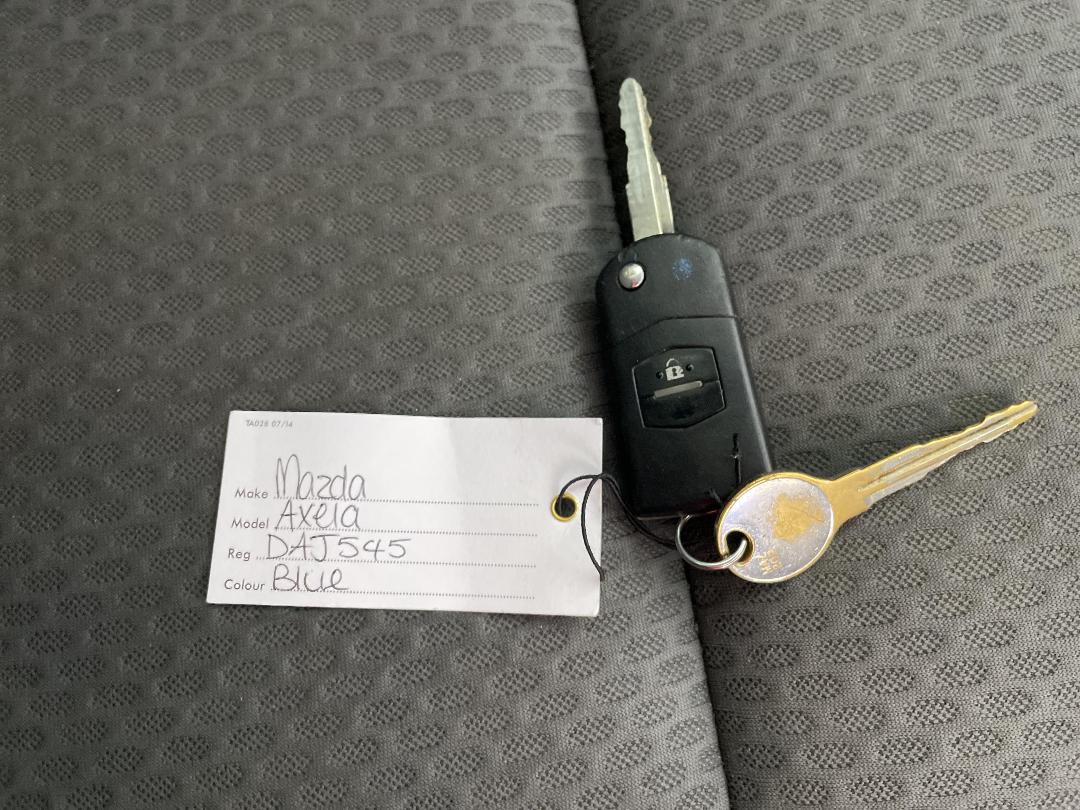 Photo '22' of Mazda Axela Photo '22' of Mazda Axela