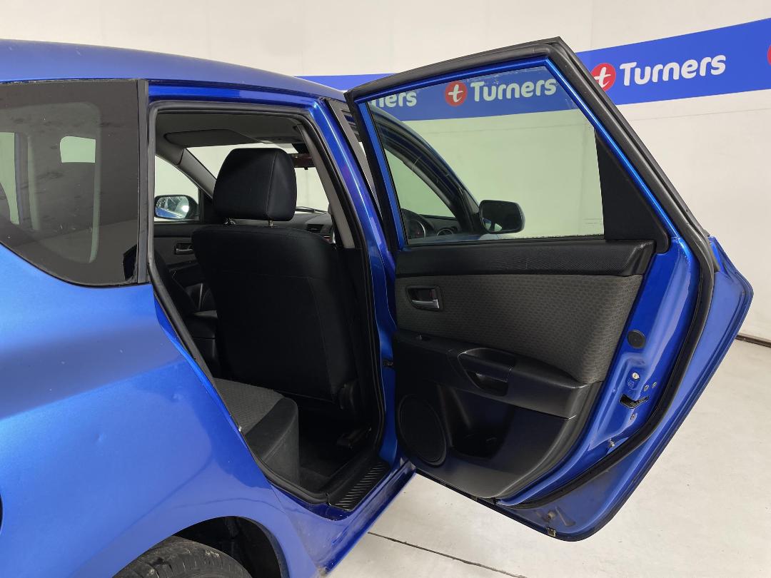 Photo '19' of Mazda Axela Photo '19' of Mazda Axela