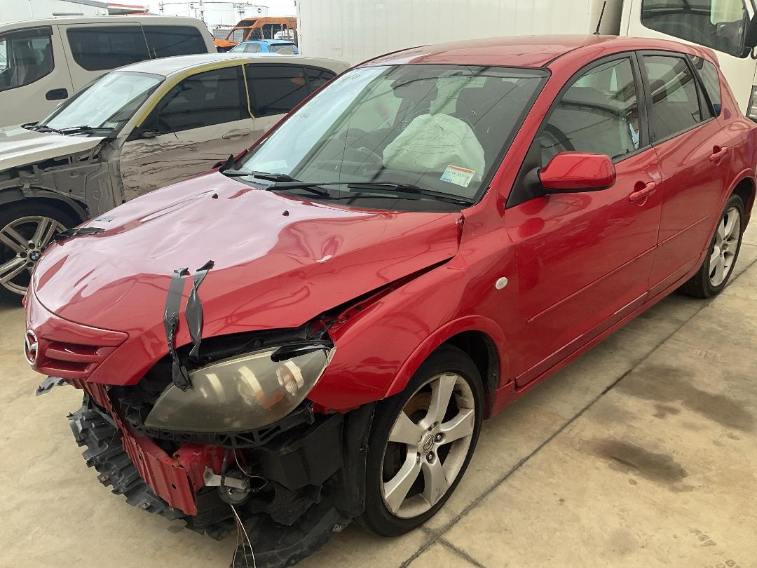 Photo '2' of Mazda Axela Photo '2' of Mazda Axela