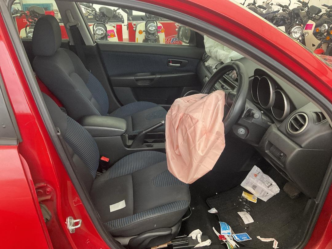 Photo '11' of Mazda Axela Photo '11' of Mazda Axela