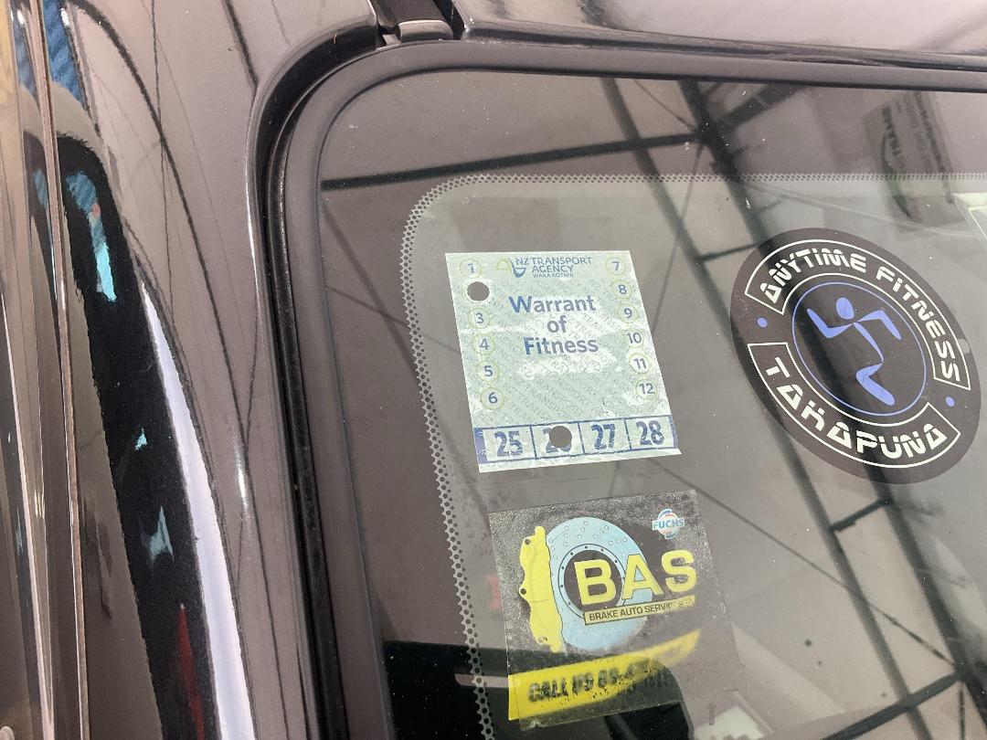 Photo '12' of Mazda Axela Photo '12' of Mazda Axela