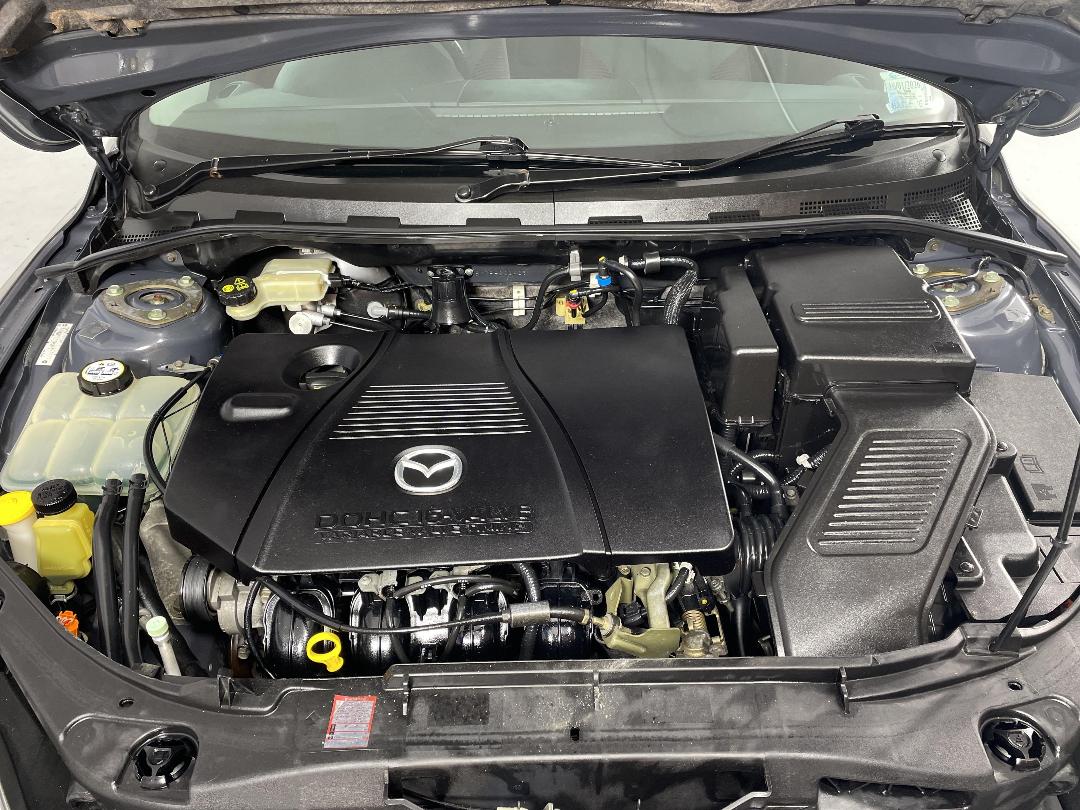 Photo '13' of Mazda Axela