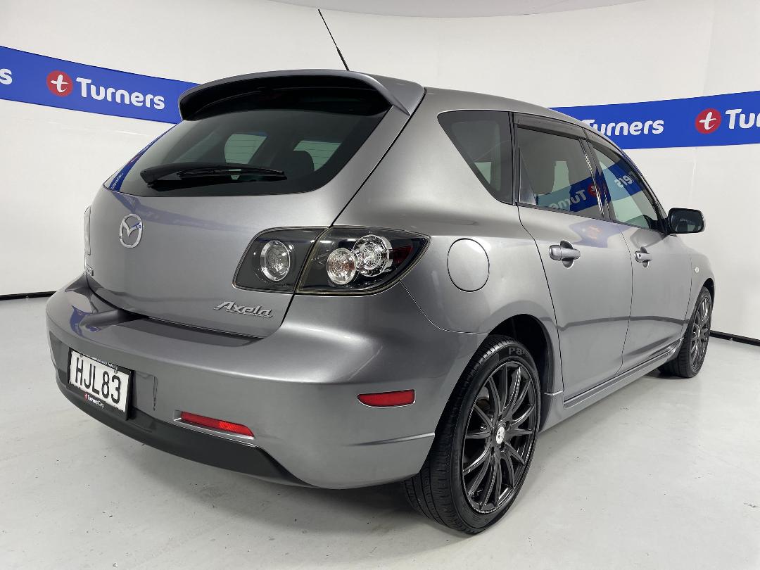 Photo '7' of Mazda Axela