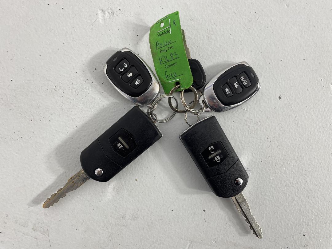 Photo '22' of Mazda Axela