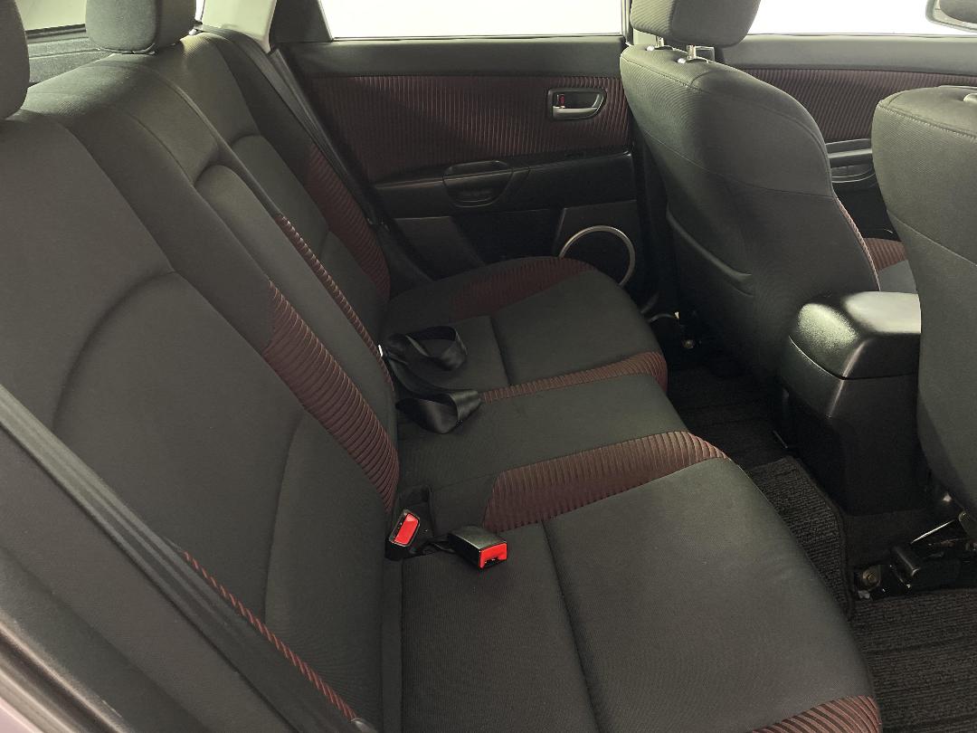 Photo '20' of Mazda Axela