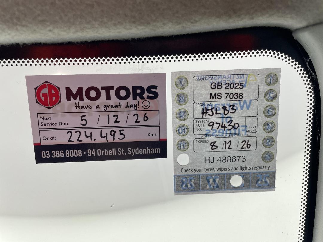 Photo '24' of Mazda Axela