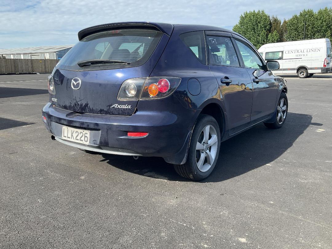Photo '3' of Mazda Axela Photo '3' of Mazda Axela