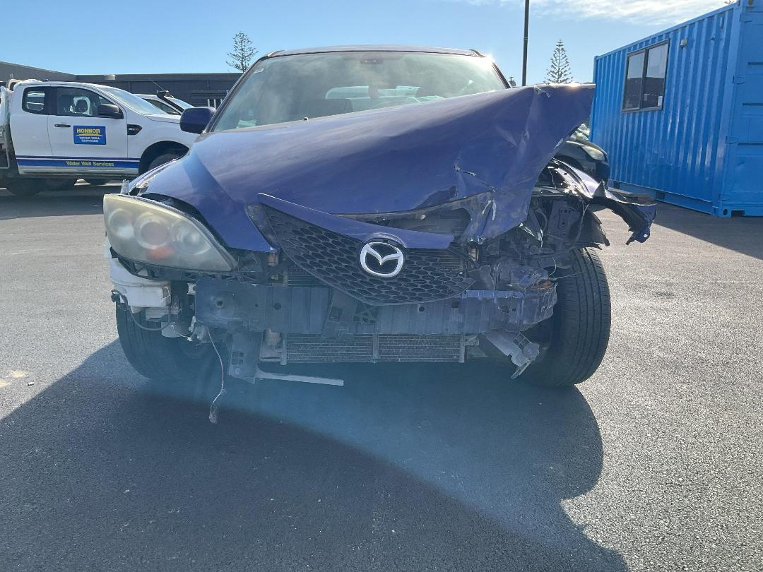 Photo '8' of Mazda Axela Photo '8' of Mazda Axela