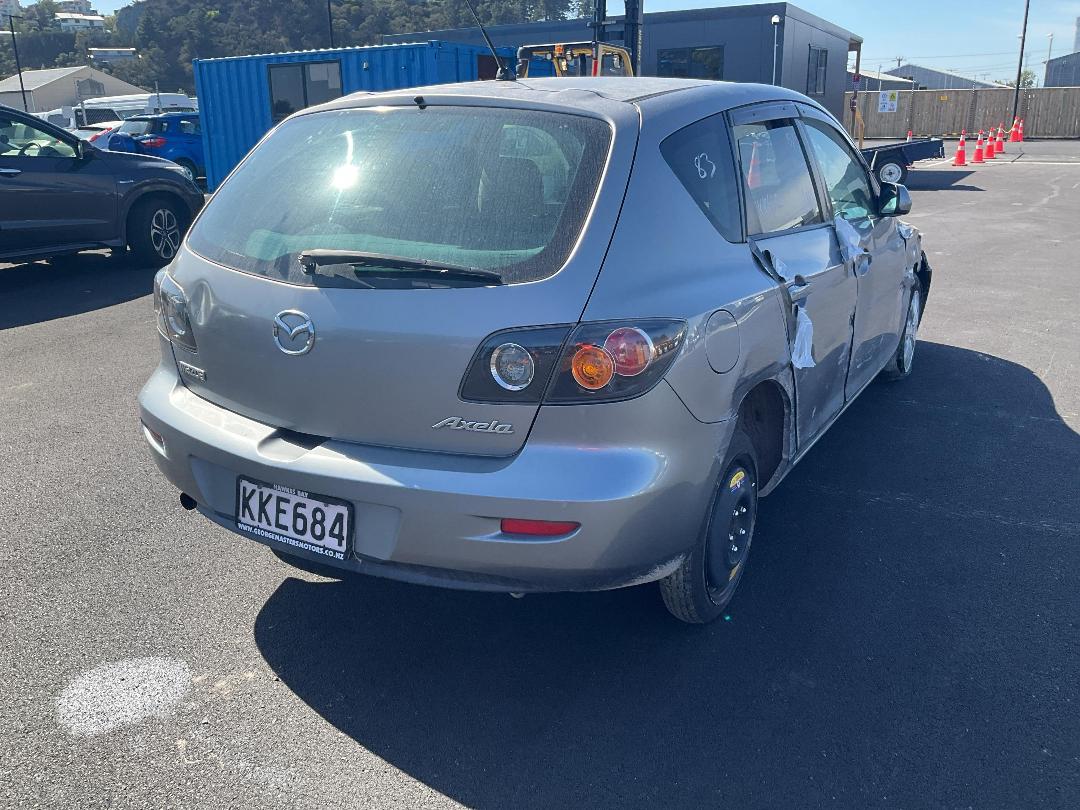 Photo '6' of Mazda Axela