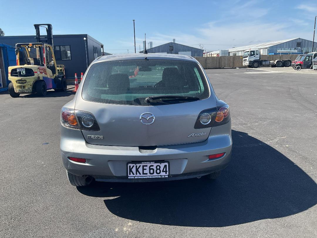 Photo '5' of Mazda Axela