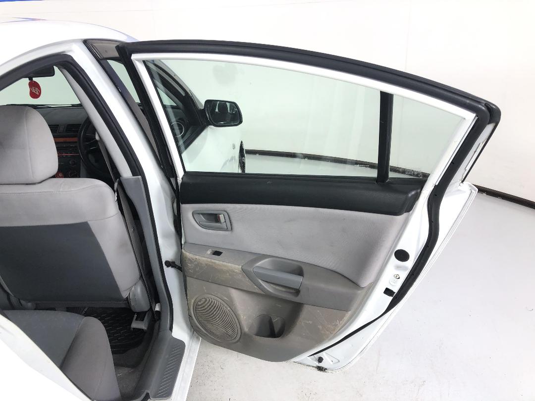 Photo '19' of Mazda Axela