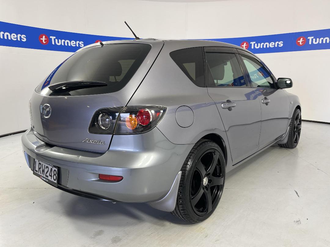 Photo '7' of Mazda Axela