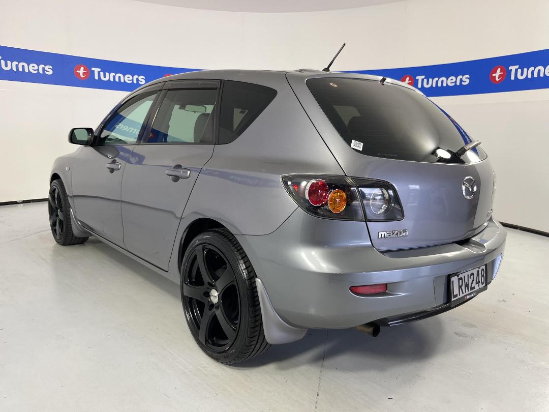 Photo '5' of Mazda Axela