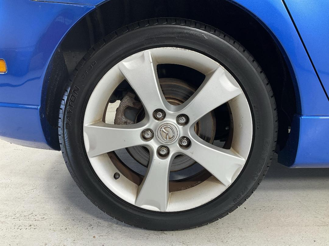 Photo '12' of Mazda Axela