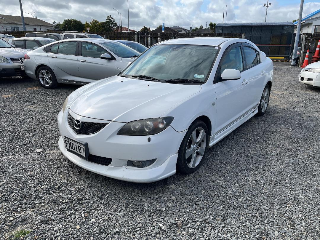 Photo '3' of Mazda Axela