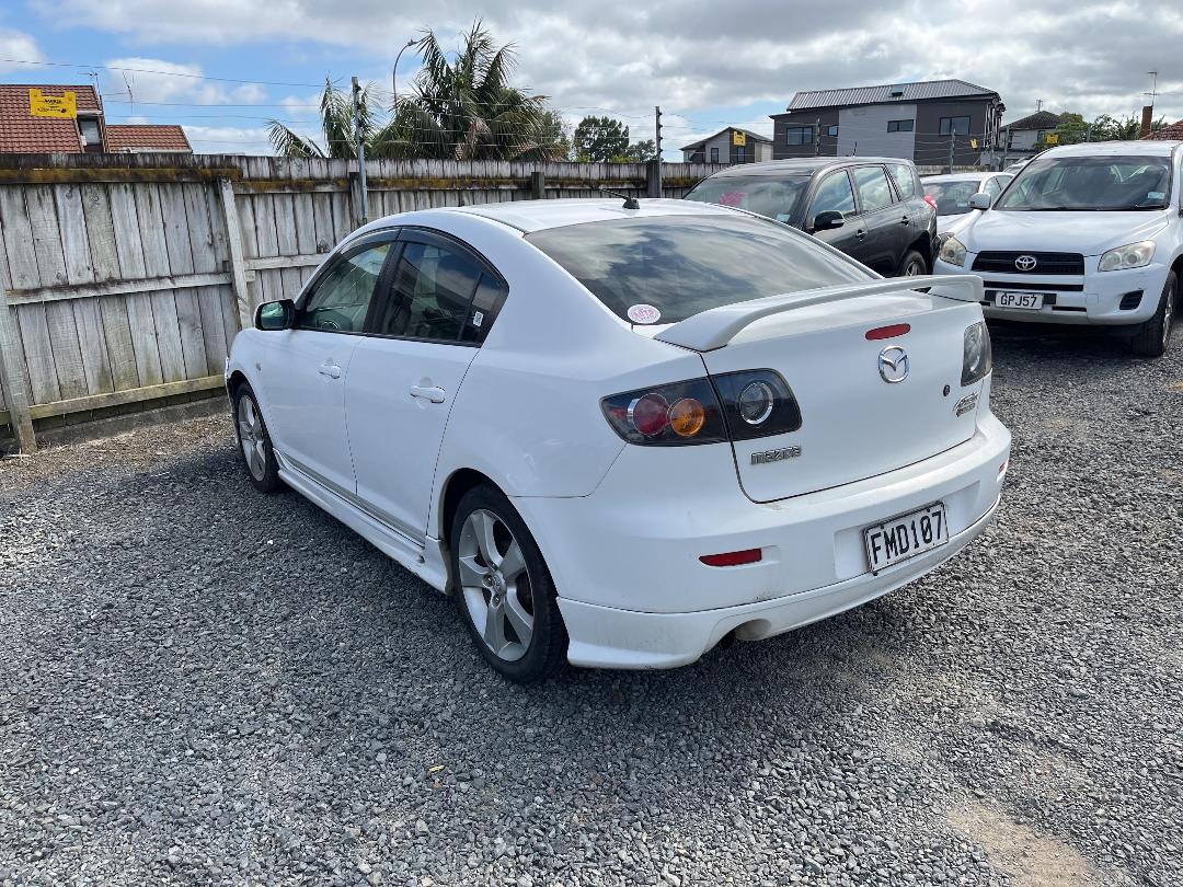 Photo '4' of Mazda Axela