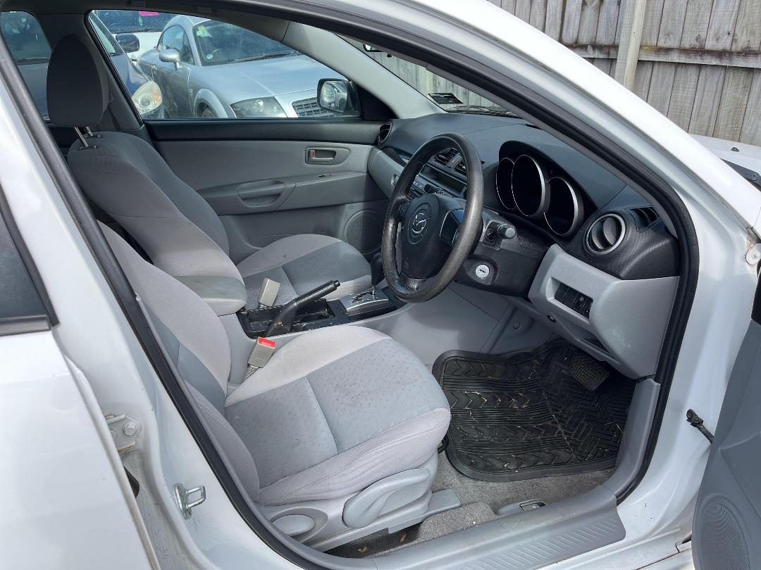 Photo '14' of Mazda Axela