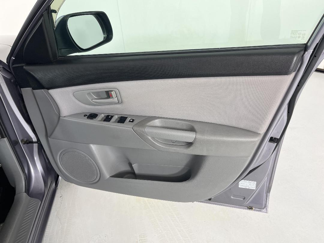 Photo '15' of Mazda Axela