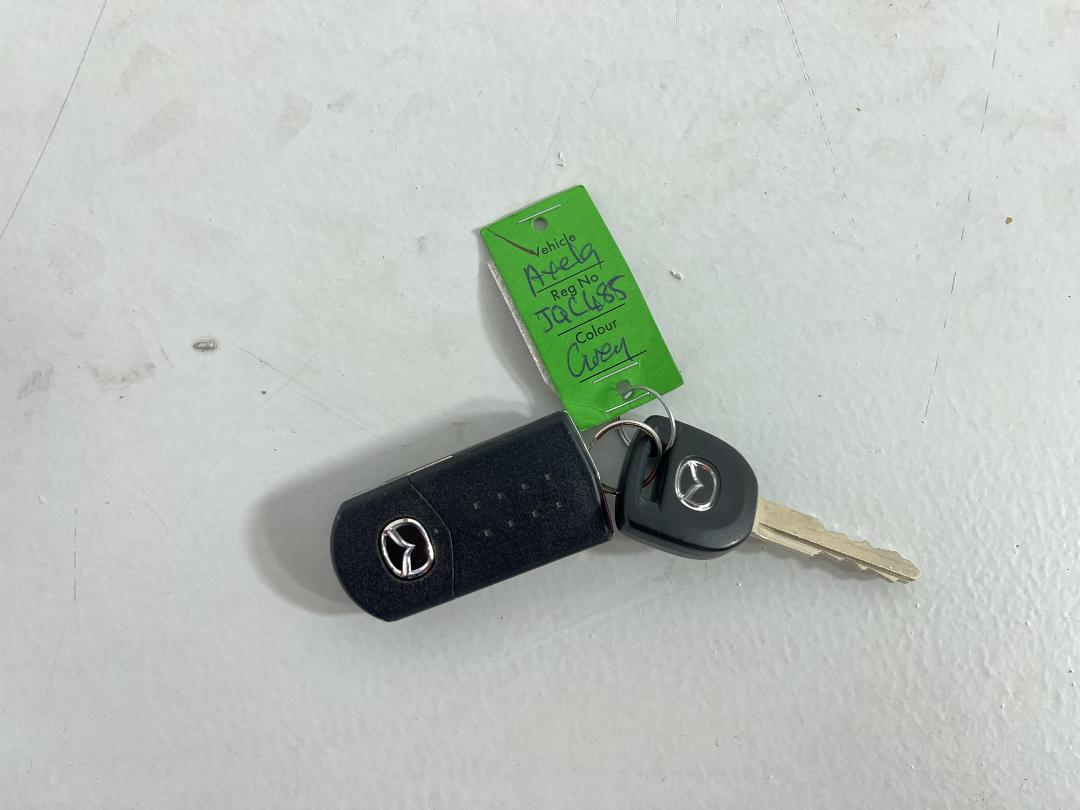 Photo '22' of Mazda Axela