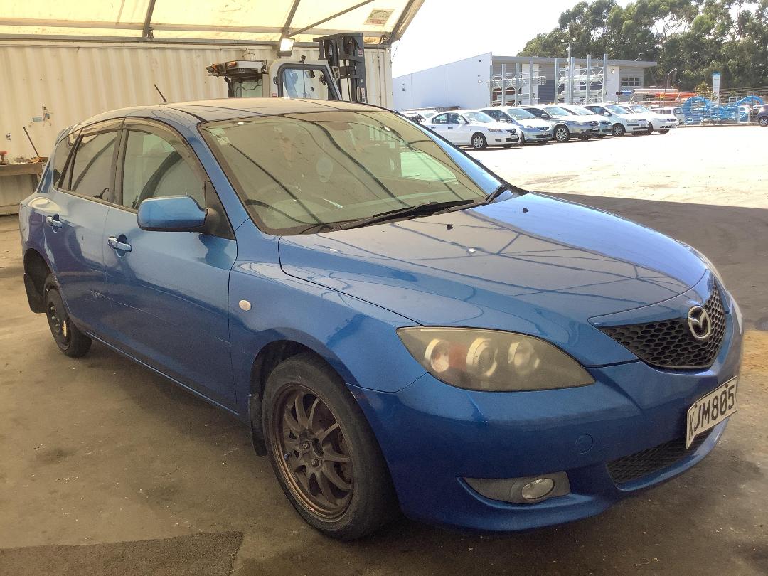 Photo '2' of Mazda Axela Photo '2' of Mazda Axela