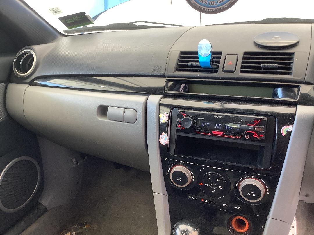 Photo '17' of Mazda Axela Photo '17' of Mazda Axela