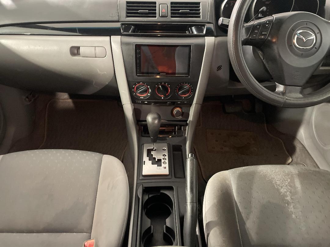 Photo '18' of Mazda Axela