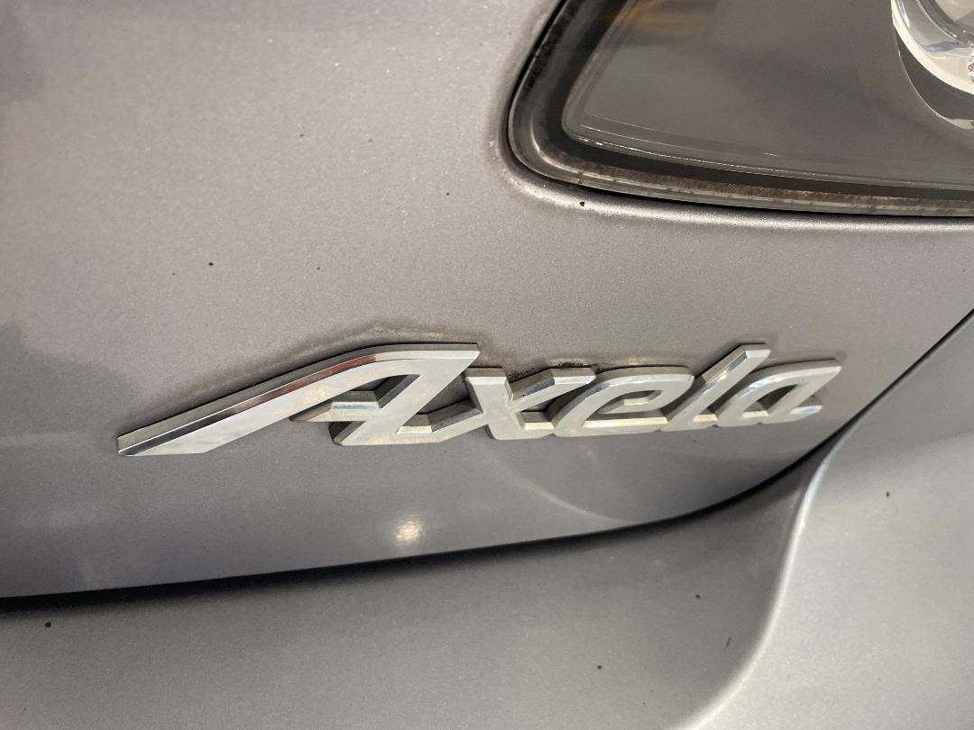 Photo '35' of Mazda Axela