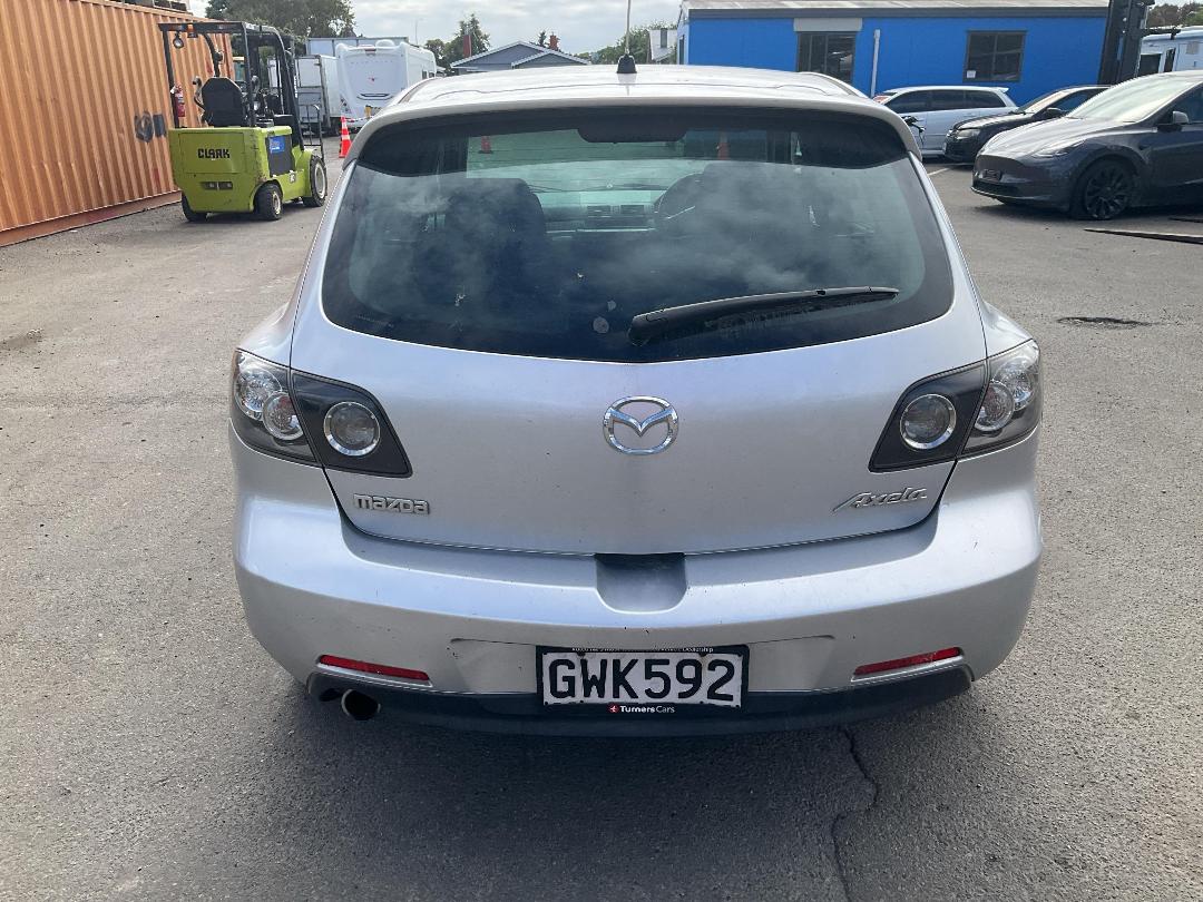 Photo '5' of Mazda Axela