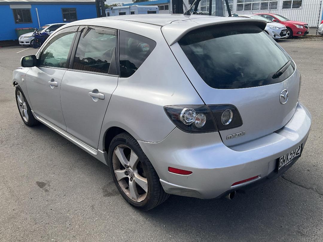 Photo '4' of Mazda Axela