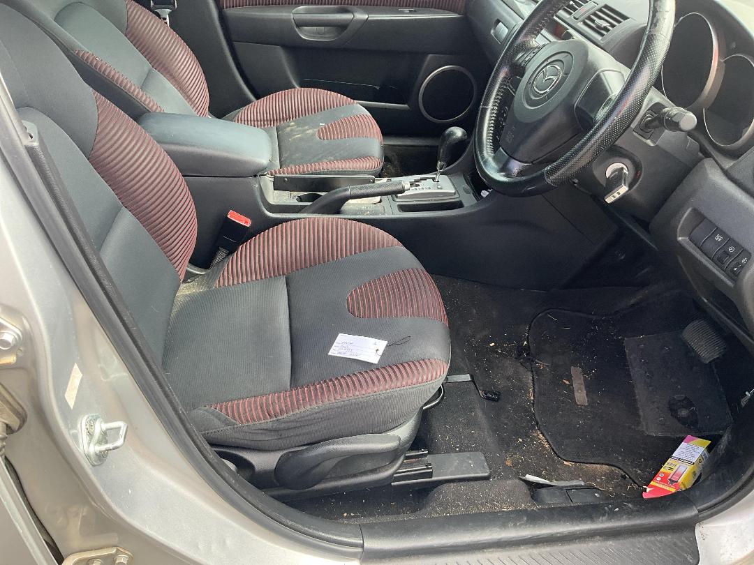 Photo '14' of Mazda Axela