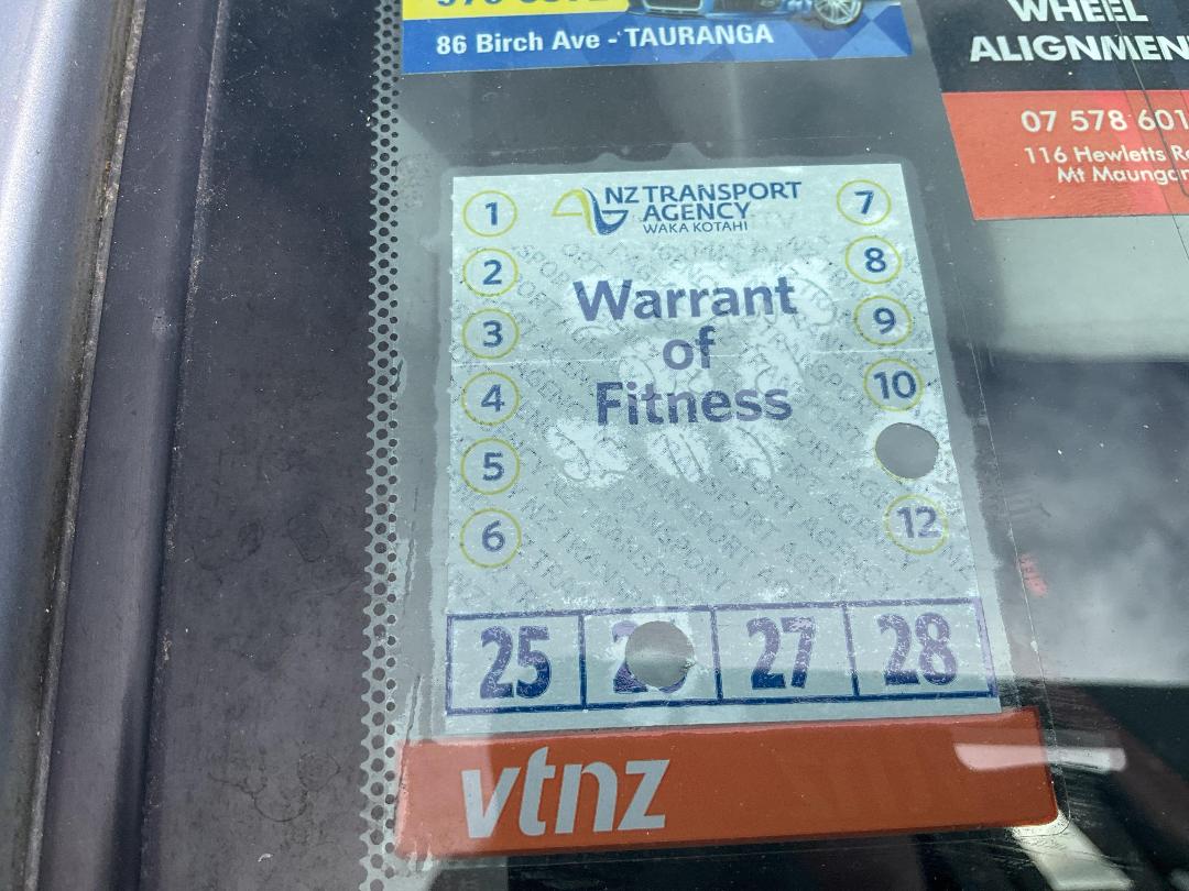 Photo '17' of Mazda Axela