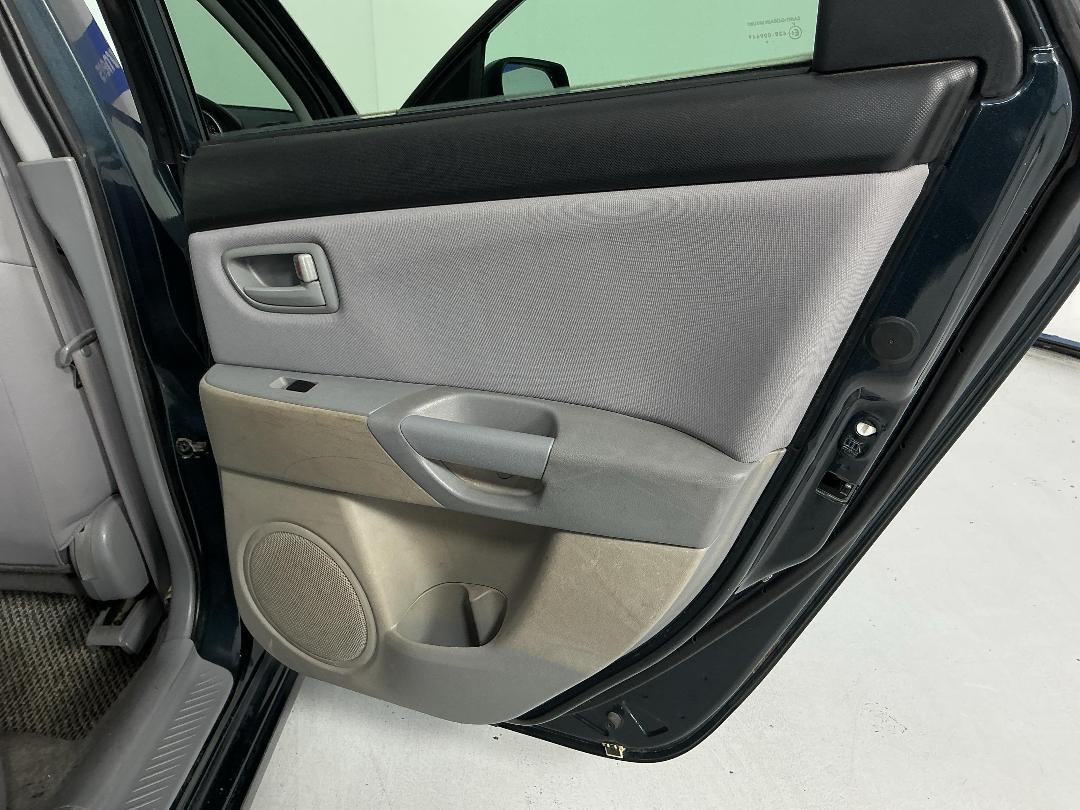 Photo '19' of Mazda Axela